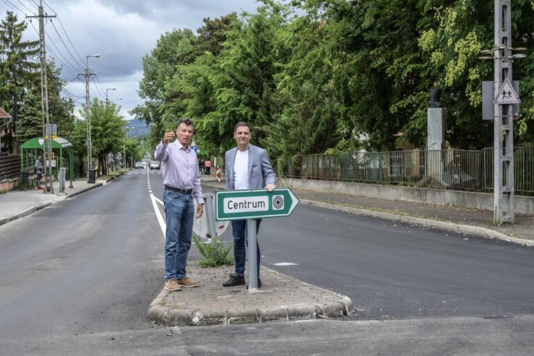 Megújult a Kossuth Lajos utca: korszerű, biztonságos és zöldebb lett Dunakeszi egyik főútja