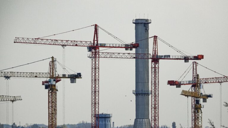Több mint 150 milliárd forint fejlesztés érkezik Dunakeszire, Gödre és Fótra